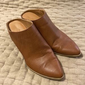 Universal Thread brown leather Mules